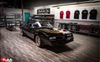 Bodenplatten mit Holzmaserung-Optik Bodenplatten mit Holzmaserung-Optik