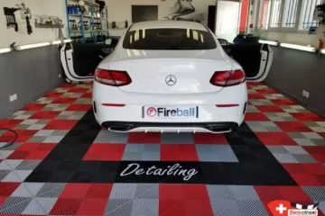 Detailing-Werkstattboden mit Firmenlogo Detailing-Werkstattboden mit Firmenlogo